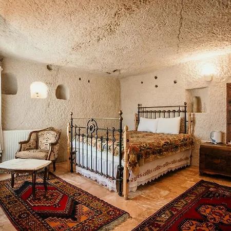 Village Cave House 2*