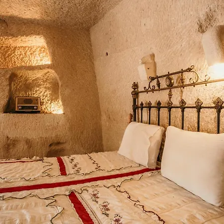 Village Cave House 2*