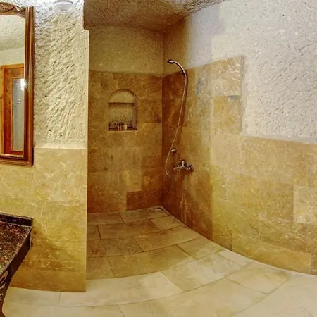 فيليدج كيف هاوس 2*