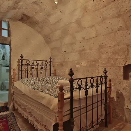 Village Cave House 2*
