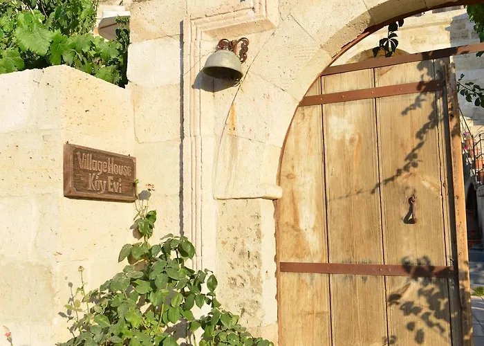 ホテル ヴィレッジ ケーブ ハウス 2*